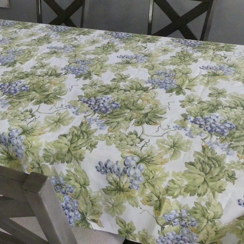Williams Sonoma Grape Vine Tablecloth 70x126 Cotton Linen Made in Italy Green